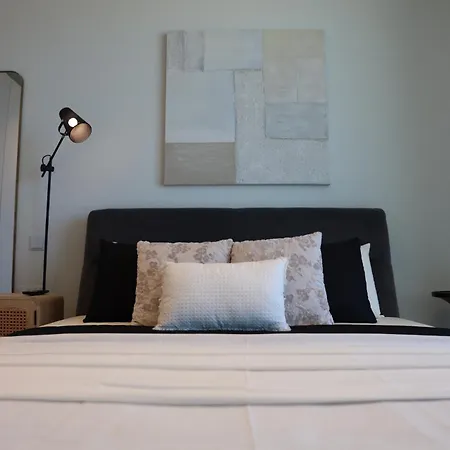 Luxury High Floor Suite, Mercury Towers