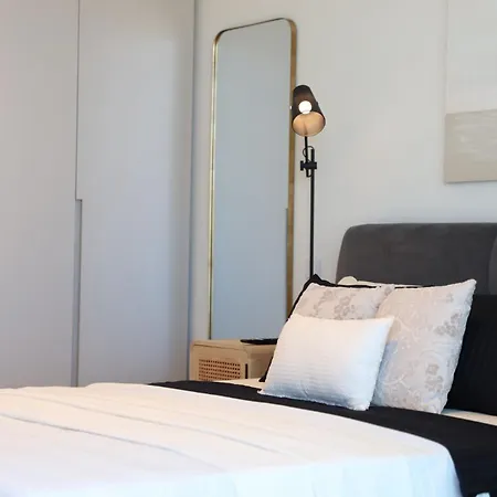 Luxury High Floor Suite, Mercury Towers * St. Julian's